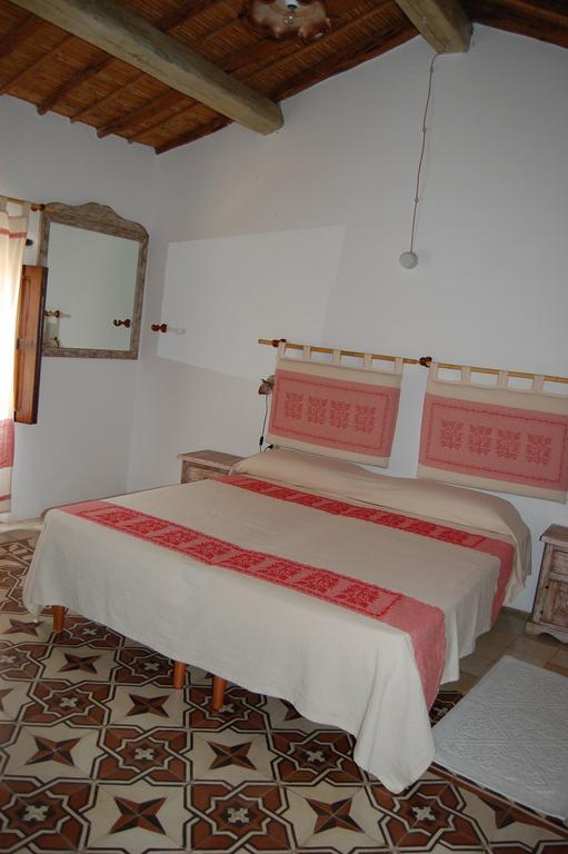 Bed and Breakfast Rifugio Di Galte Galtellì Habitación foto